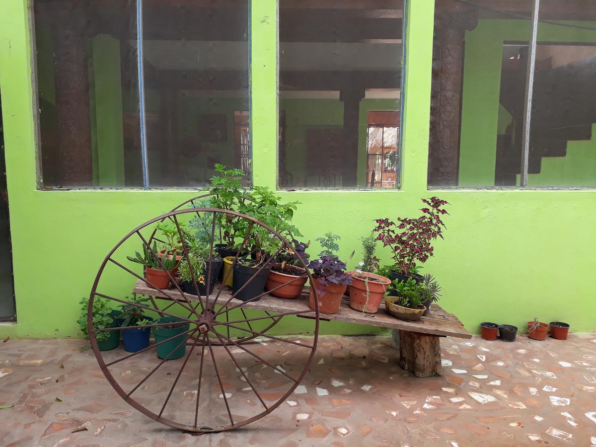 El Chac Mool Bed & Breakfast Santa Elena Luaran gambar